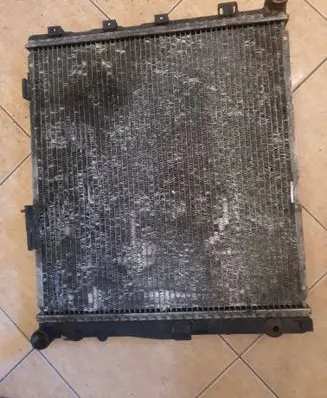 Mercedes-Benz E W124 Coolant radiator Behrc9 2151411717 2120811717