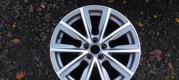 Audi A1 R17 alloy rim 8X0601025AT 8X0601025AL