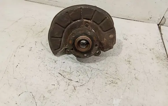 Volkswagen Touran I Front wheel hub spindle knuckle