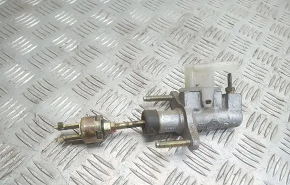 Clutch slave cylinder