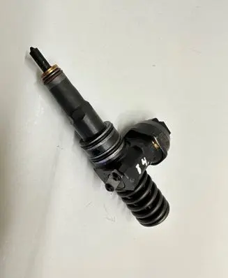 Audi A4 S4 B6 8E 8H Fuel injector 038130073CB