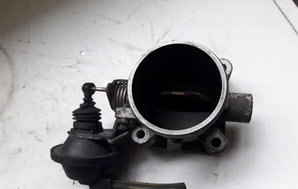 Hyundai i30 Engine shut-off valve 