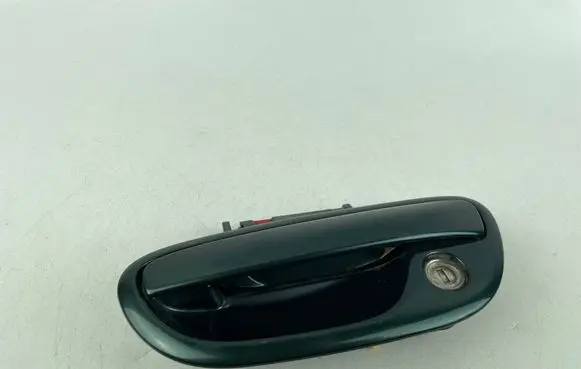 Subaru Legacy Front door exterior handle 