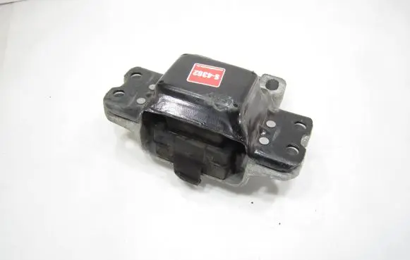Volkswagen Golf V Engine mount bracket 1K0199555