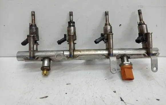 Audi A4 S4 B8 8K Fuel main line pipe 1019139S02