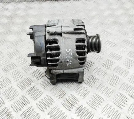 Opel Vivaro Generator/alternator 231008633R