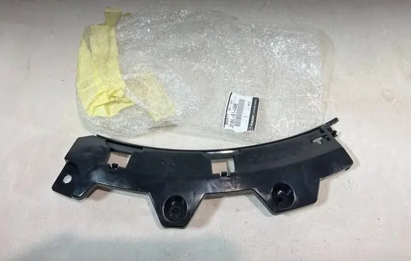 Mazda CX-3 Rear bumper mounting bracket D10E51U40