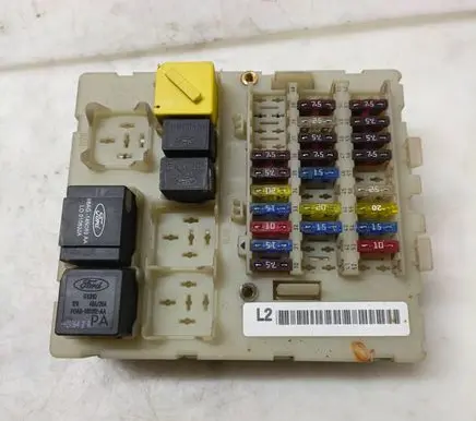 Ford Focus Fuse module 2M5T14A073BD