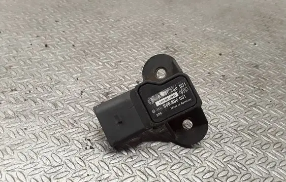 Audi A3 S3 8P Air pressure sensor 06B906051