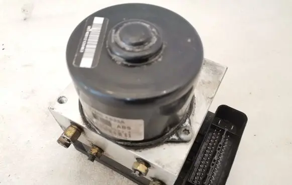 Nissan Navara D22 ABS Pump 47660 EB33A 06210206834