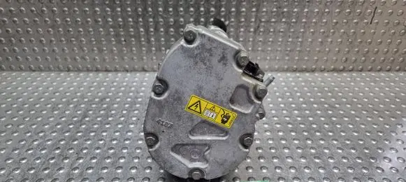 Volvo XC40 Air conditioning (A/C) compressor (pump) S26378965 32130500
