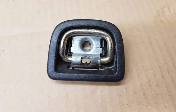 Volkswagen Golf VII Tie down hook / loop 8V0863503B