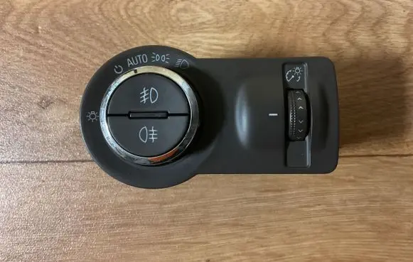 Opel Insignia A Light switch 13268725 8363 251768