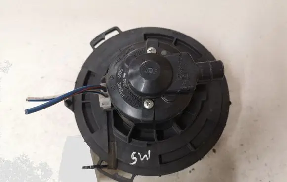 Mazda 5 Heater fan/blower 8940000 B32H02
