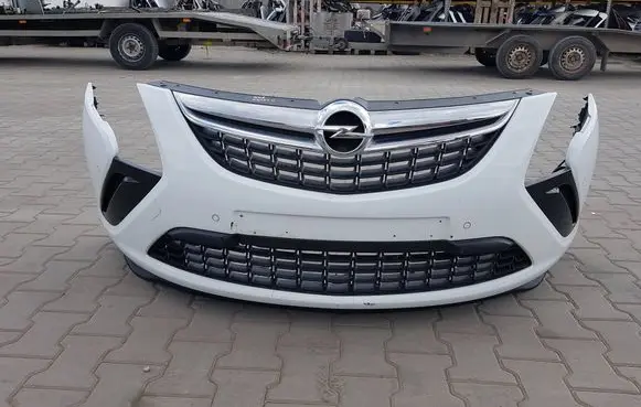 Opel Zafira C Front bumper 