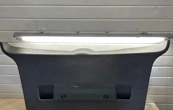 Volkswagen Touran I Centre console side trim rear 1T0867601