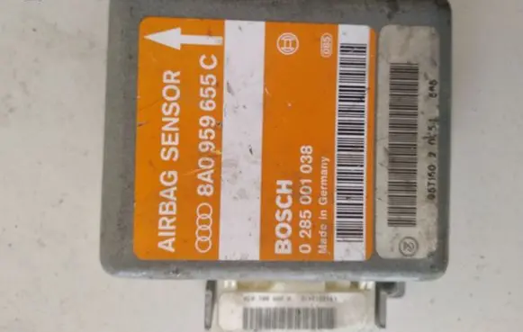 Audi A6 S6 C4 4A Airbag control unit/module 8A0959655C