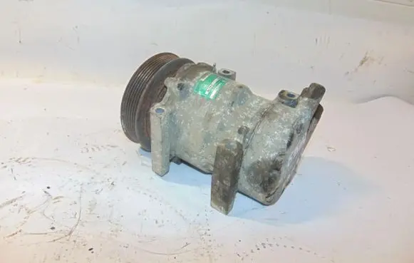 Renault Kangoo I Air conditioning (A/C) compressor (pump) 7700111235 SD6VBF