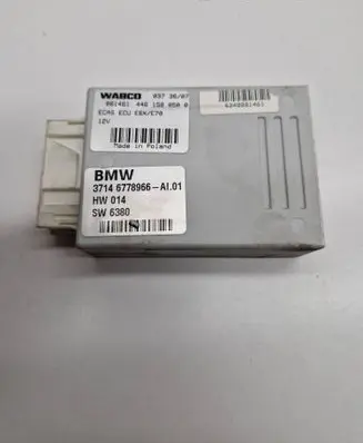 BMW X5 E70 Air suspension control unit module (rear) 37146778966 6778966