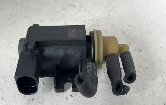 Skoda Octavia Mk3 (5E) Turbo solenoid valve 1K0906627B 27480