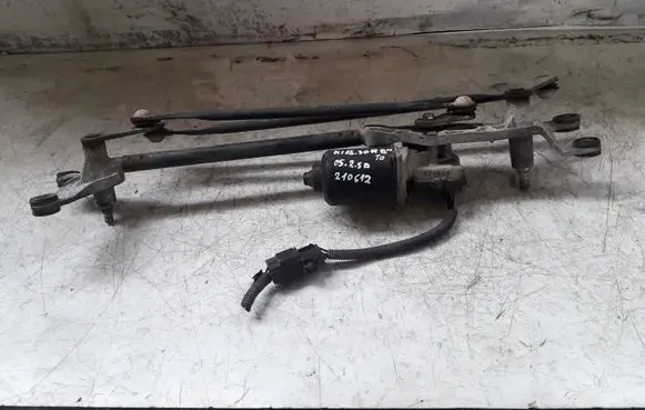 KIA Sorento Front wiper linkage and motor 020626