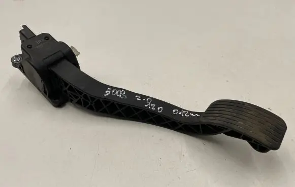 Peugeot 5008 Accelerator throttle pedal 9671417080
