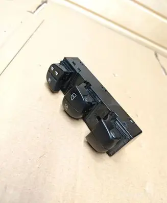 Nissan Juke II F16 Quarter vent window switch 191023SD1