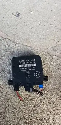 Mercedes-Benz C W203 Door control unit/module 2038206626 351391