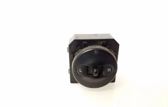 KIA Carens I Wing mirror switch