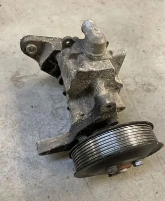 BMW 7 F01 F02 F03 F04 Power steering pump