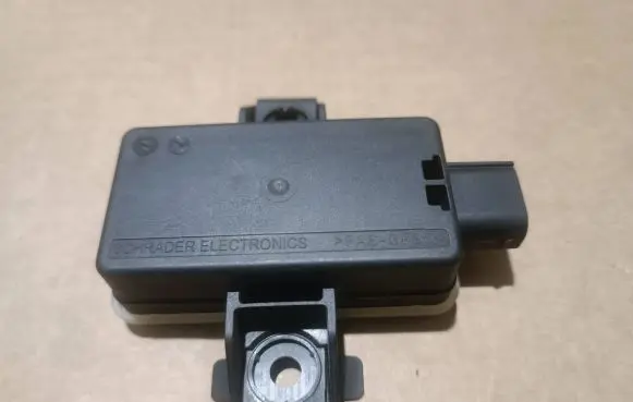Mercedes-Benz E W213 Tire pressure sensor A0009002013 A0009027436 A000901350616
