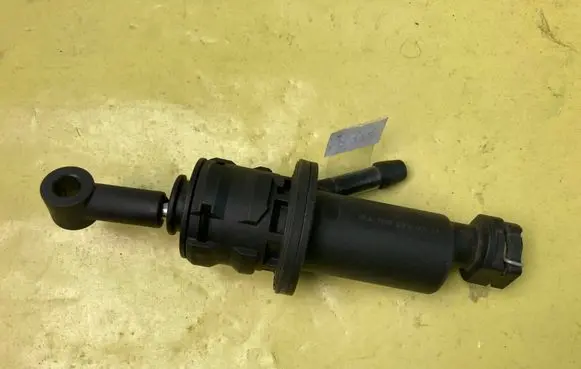 Mercedes-Benz A W169 Clutch slave cylinder A1692900412
