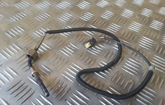Mercedes-Benz E W212 Exhaust gas temperature sensor A0009050905