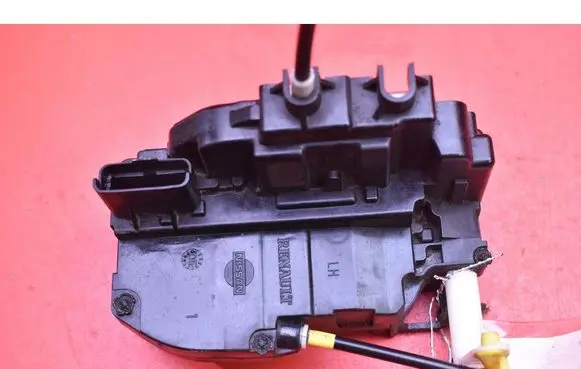 Nissan Micra Front door lock