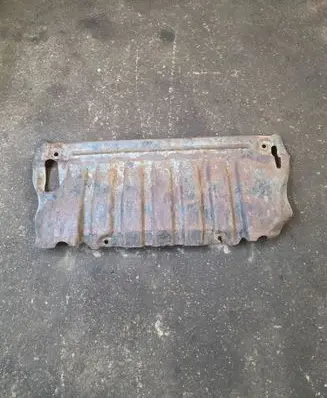 Mitsubishi Pajero Engine splash shield/under tray 