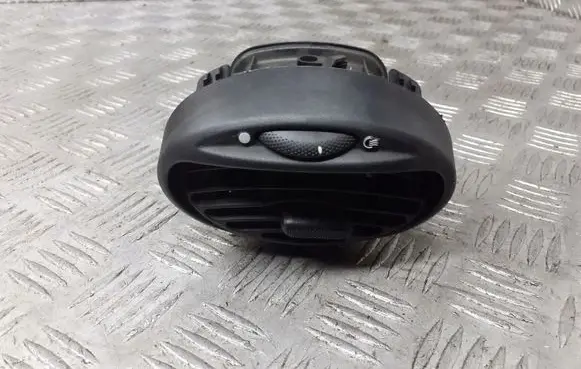 Ford Focus Dash center air vent grill 98AB-19893-AKW