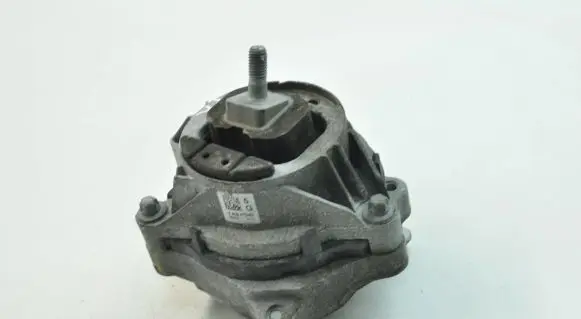 BMW 2 F22 F23 Engine mount bracket 6859413