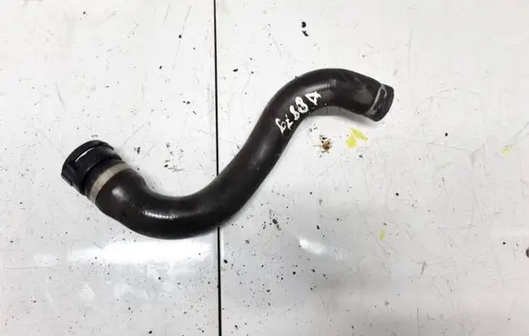 Engine coolant pipe/hose