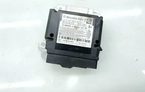 Mercedes-Benz Vito Viano W447 Airbag control unit/module A4479000900