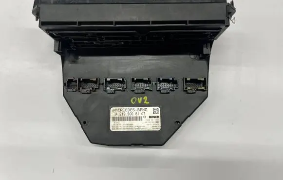 Mercedes-Benz C W204 Fuse box set A2129008107