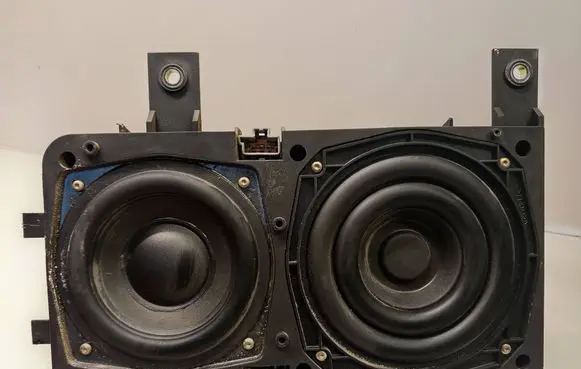 Volvo S40, V40 Subwoofer speaker 30630166