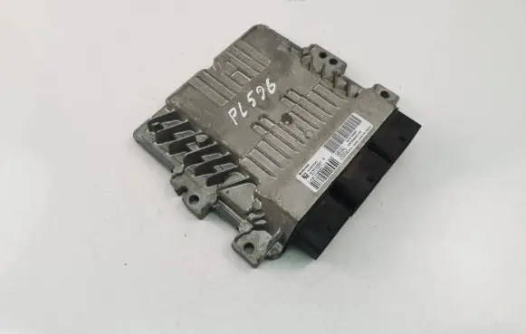 Peugeot 508 Engine control unit/module 9676760880