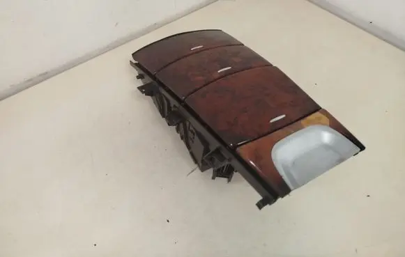 Mercedes-Benz R W251 Center console 109334