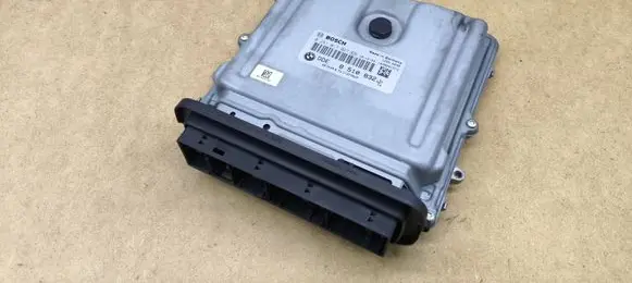 BMW 3 E90 E91 Engine control unit/module 8510832