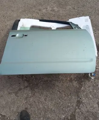 Toyota Prius (XW20) Front door 