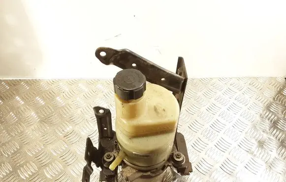 Volvo V50 Power steering pump 31202520 5N513K514CA