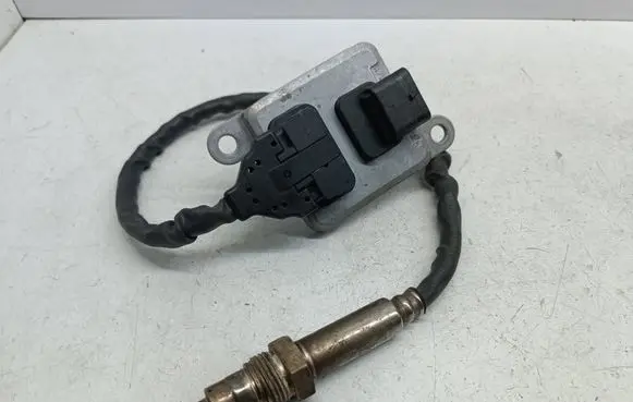Mercedes-Benz Sprinter W906 Lambda probe sensor A0009053403 5WK96681D 0009053403