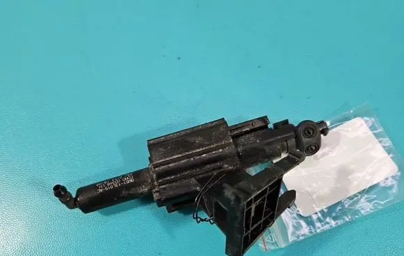 Ford Focus Headlight washer spray nozzle BM5113L015AC IMPRK1566224