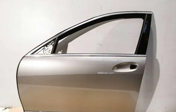 Mercedes-Benz S W221 Front door