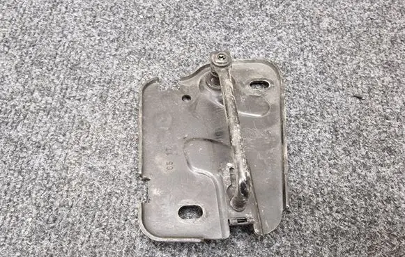 Audi A3 S3 8V Engine bonnet/hood lock/latch loop/hook 8V0823186C
